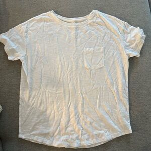 Old Navy White Short Sleeve Tee